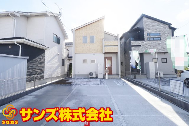 郡山市安積荒井２丁目　　　２号棟　　　安積第１小学校、安積中学区の外観|北側から見た駐車場を含む外観