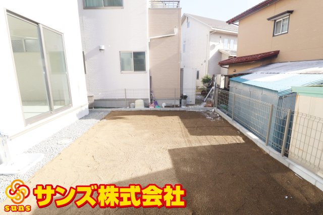 郡山市安積荒井２丁目　　　２号棟　　　安積第１小学校、安積中学区の庭