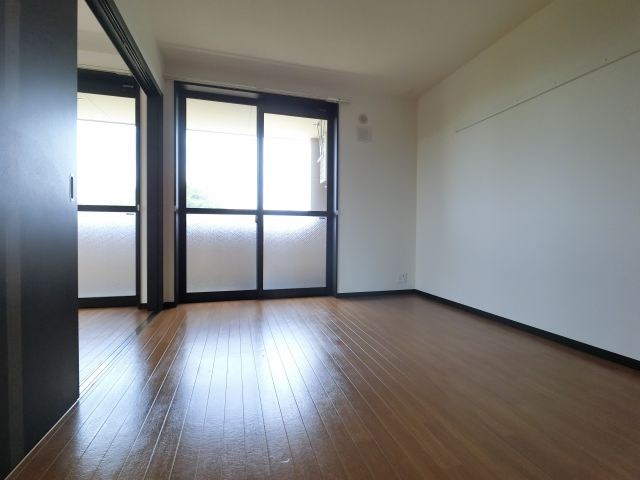 【洋室】 | グラン・ウッド　A