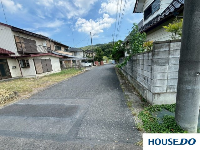 売土地　足利市大沼田の前面道路含む現地写真