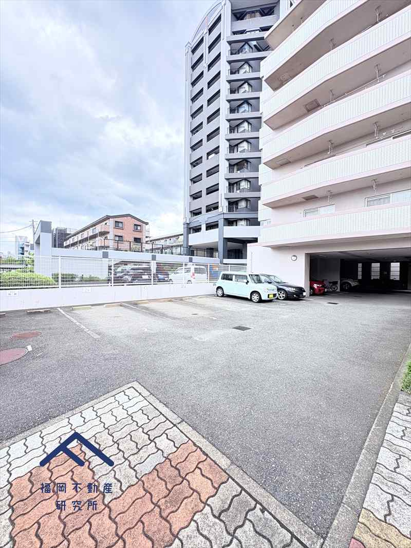 ロワールマンションロゼ吉塚C棟の周辺
