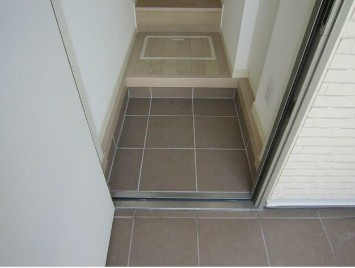 【玄関】 | カイゼル