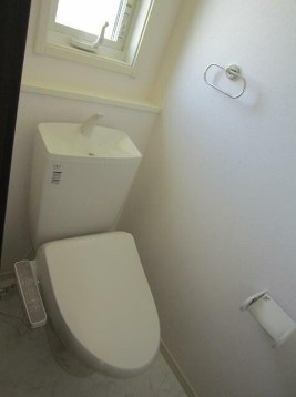 【トイレ】 | カイゼル | 温水洗浄便座。