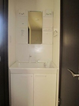 【独立洗面台】 | カイゼル | 嬉しい独立洗面台付き。