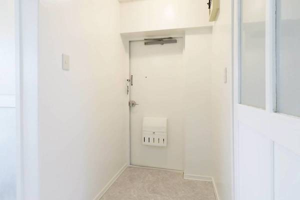 ビレッジハウス成田2号棟の玄関|ビレッジハウスの同一物件・同一タイプの間取りの写真です