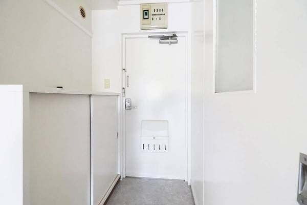 ビレッジハウス成田吾妻タワー1号棟の玄関|ビレッジハウスの同一物件・同一タイプの間取りの写真です