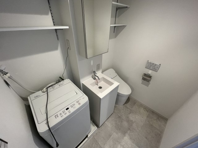 MONOLITH OGI-OHASHIの洗面所|スペースが確保できる洗面所です