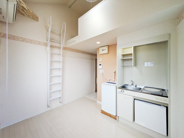 ユナイト金沢八景ハイゼンベルグの居間・リビング|写真は203号室のお部屋になります。