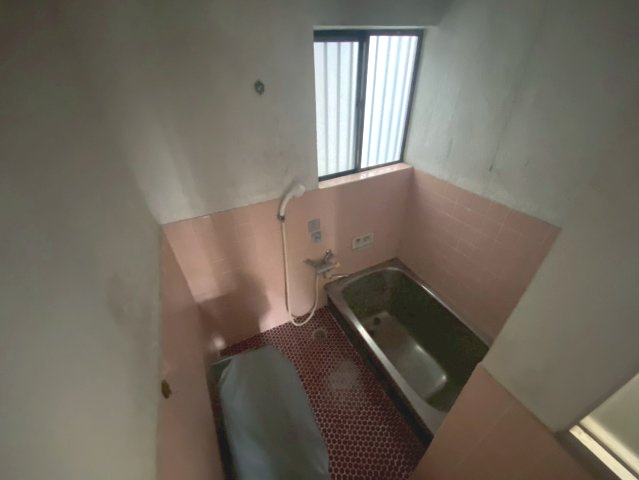 百々西町の浴室