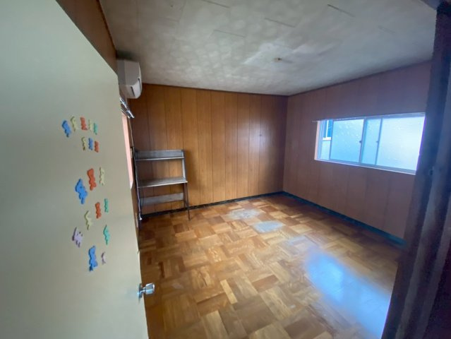 百々西町の内装