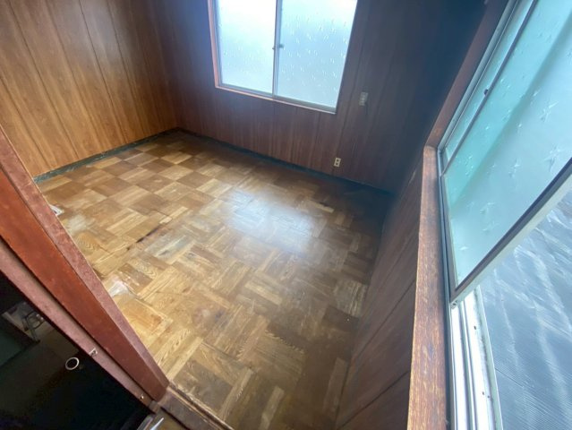 百々西町の内装