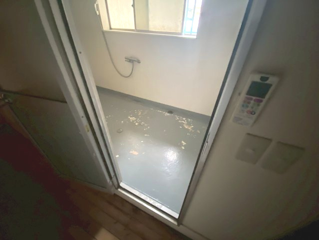 百々西町の内装