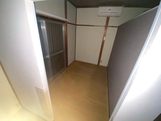 百々西町の内装