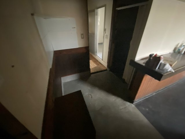 百々西町の内装