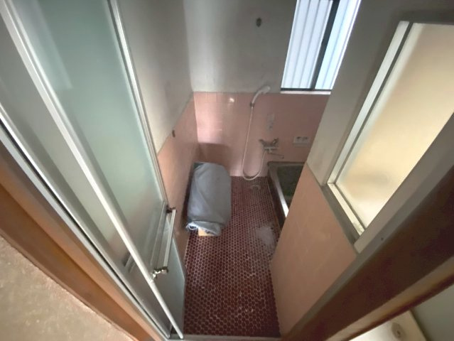 百々西町の浴室