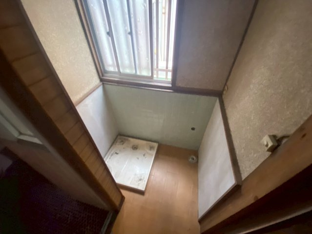 百々西町の内装