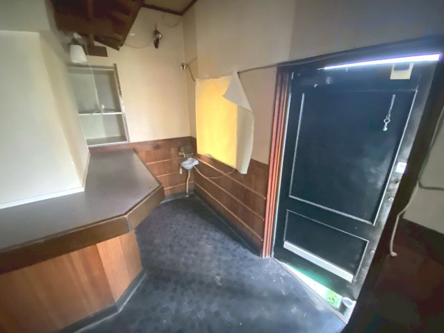 百々西町の内装