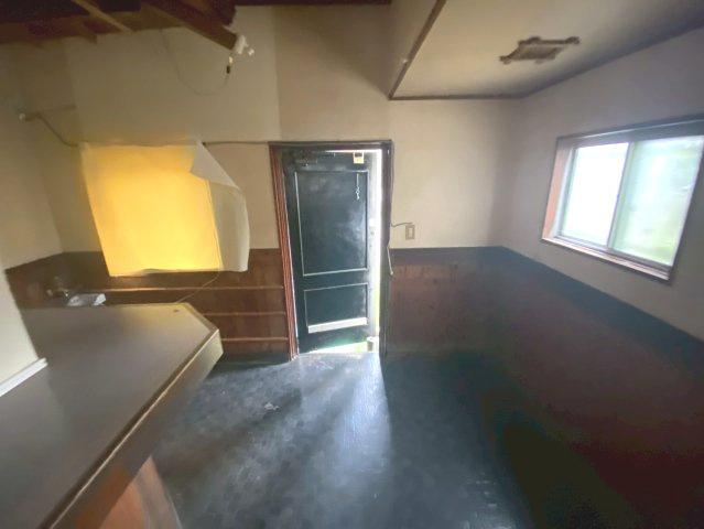 百々西町の内装