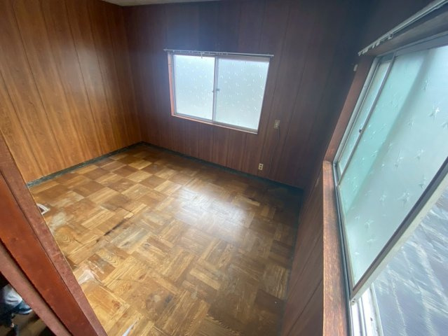 百々西町の内装