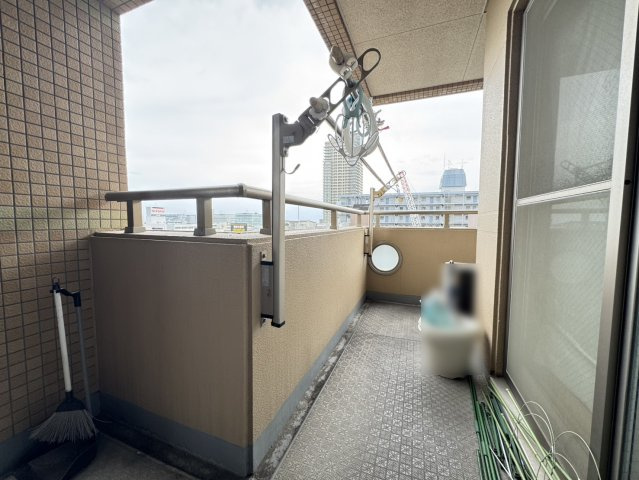 ワコーレアーバンフラッツ三宮東のバルコニー|南面バルコニーは眺望、通風良好で快適！