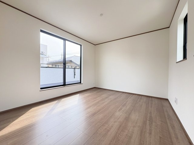 三郷市鷹野1丁目　新築戸建　全2棟　B号棟の洋室|同施工会社の参考写真になります。