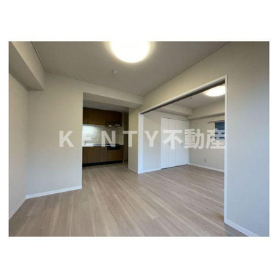 【居間・リビング】 | ミリアレジデンス池上 | こちらの居間で趣味の時間をお楽しみください