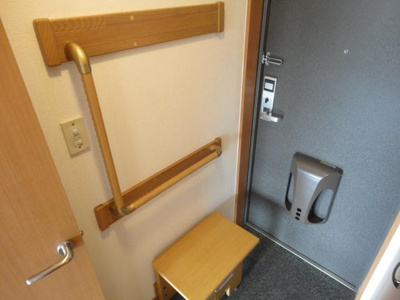 【玄関】 | ヴィレッジ名草PARTⅢ | 玄関