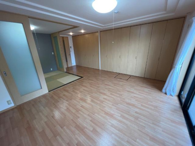 【内装】 | プレサス ヒルズ | 室内