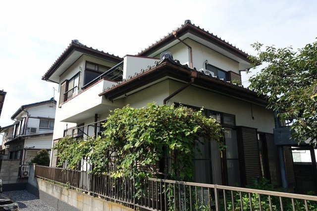 高崎市片岡町2丁目　中古住宅の外観|南東から
