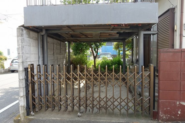 高崎市片岡町2丁目　中古住宅の駐車場