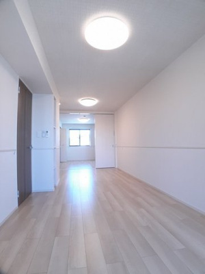 【居間・リビング】 | リヴェール西庄Ⅱ | 使いやすいリビングです