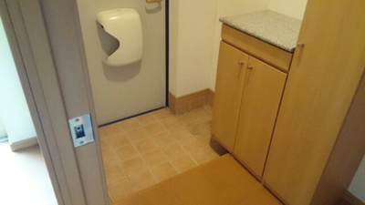 【玄関】 | プレシャスコートＫ西浜 | 収納もある玄関です