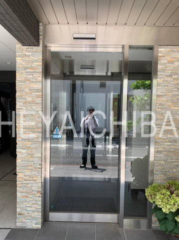 レゴキューブのエントランス