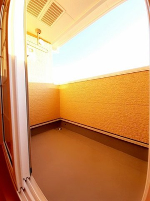 【バルコニー】 | モンターニュ　アン | お洗濯にも便利なバルコニー付き