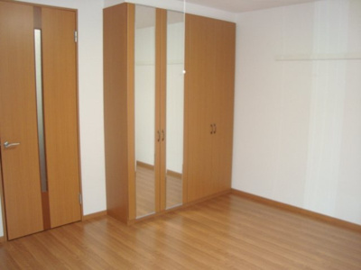 【内装】 | 中宿ベース | 洋室