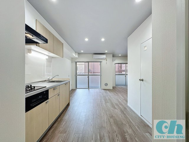 ヴェルテ山本 202号室の居間・リビング