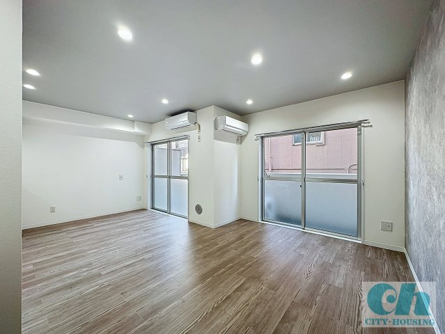 ヴェルテ山本 202号室の居間・リビング