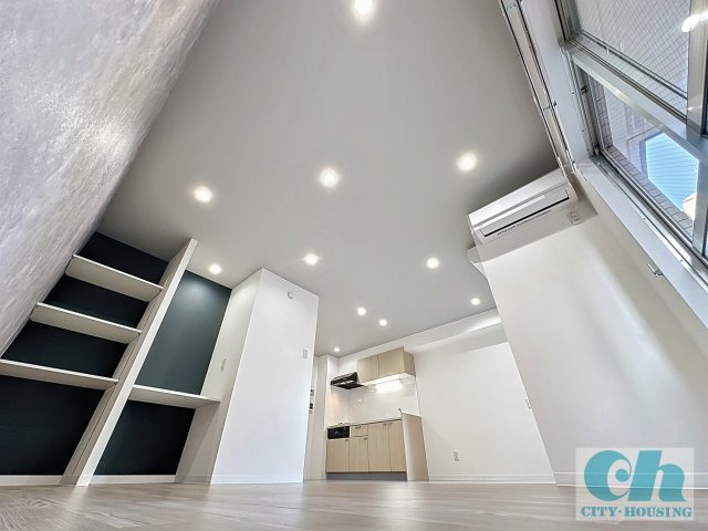 ヴェルテ山本 202号室の居間・リビング