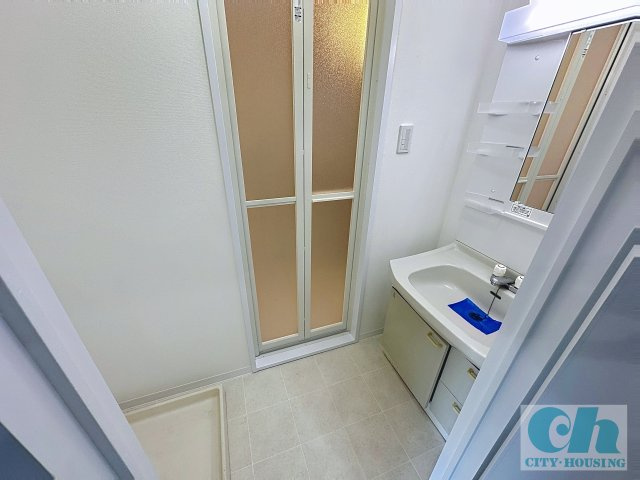 ヴェルテ山本 202号室の洗面所