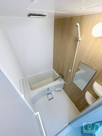 ヴェルテ山本 202号室の浴室