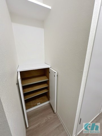 ヴェルテ山本 202号室の収納