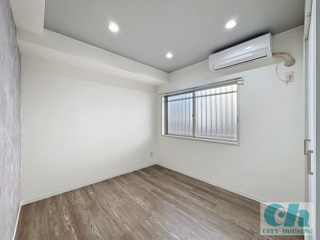 ヴェルテ山本 202号室の洋室