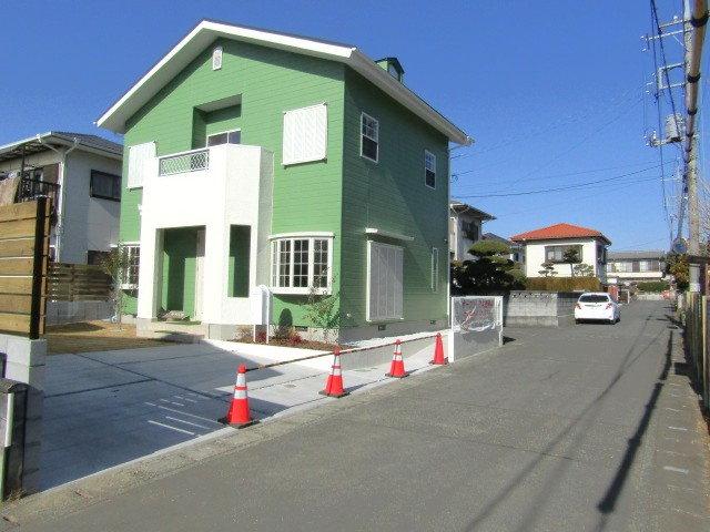 【前面道路含む現地写真】 | 【再生住宅】甲斐市中下条 | 前面道路含む現地写真です