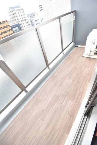 ArtizA西長堀のバルコニー