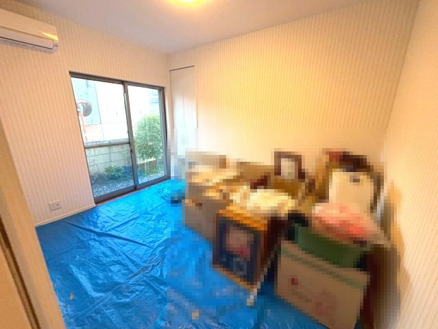 富田林住宅の洋室