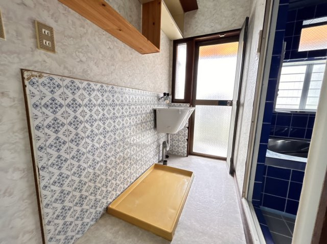 中島通２丁目　中古戸建の玄関