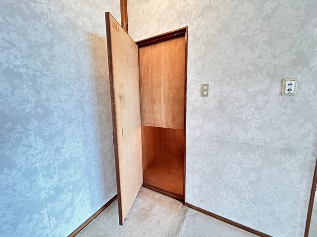 中島通２丁目　中古戸建の玄関