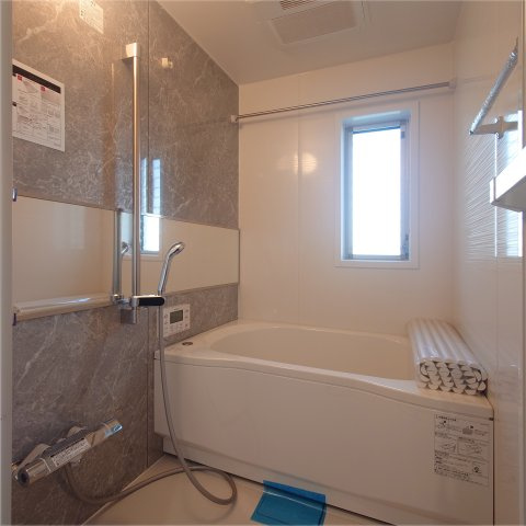 コーポ鵠沼B棟（206）の浴室