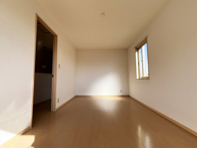 グランドソレーユ B棟の洋室