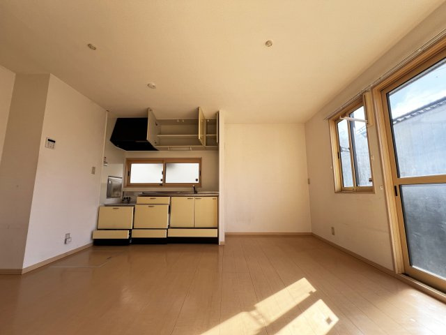 グランドソレーユ B棟の居間・リビング